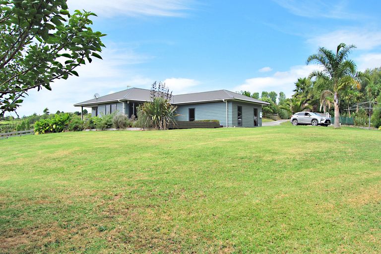 Photo of property in 19a Pakeho Road, Kaiwaka, 0573
