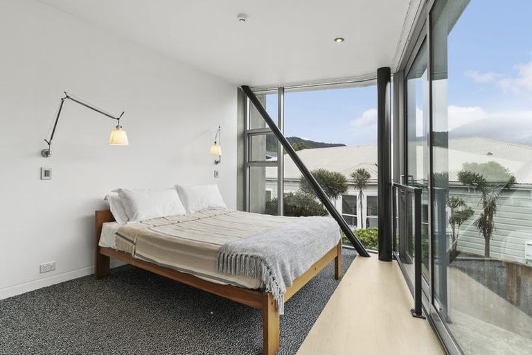 Photo of property in 3b Salmont Place, Kelburn, Wellington, 6012