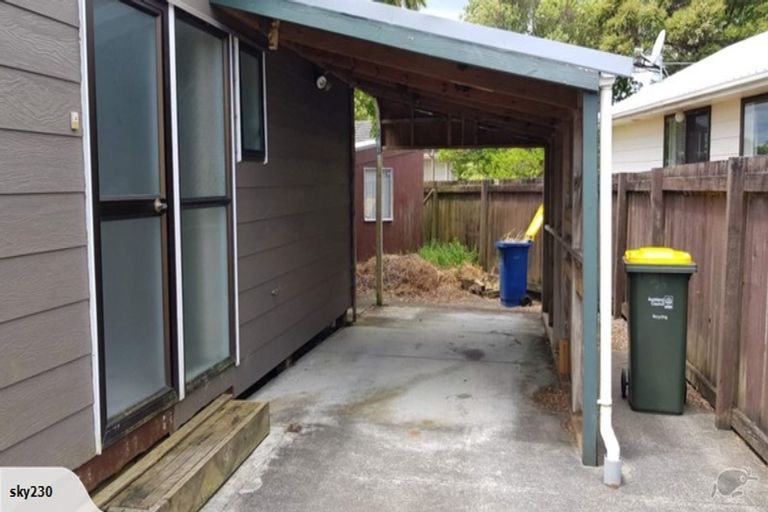 Photo of property in 1/63b Colwill Road, Massey, Auckland, 0614