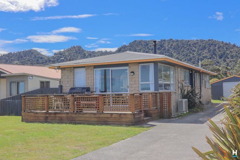 Photo of property in 98 Domett Esplanade, Cobden, Greymouth, 7802