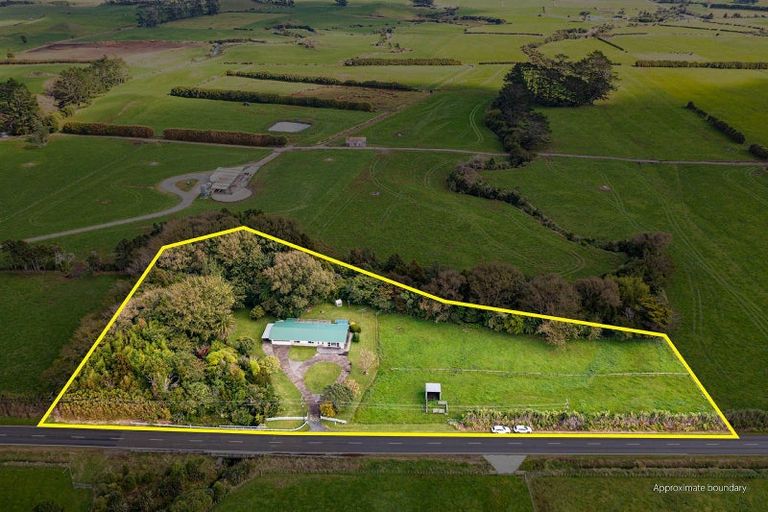 Photo of property in 2133 Wiremu Road, Newall, New Plymouth, 4381