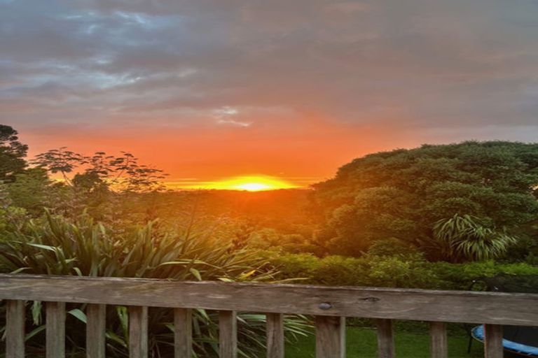 Photo of property in 83 Sunnyvale Road, Massey, Auckland, 0614