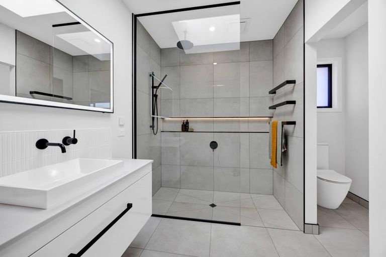 Photo of property in 27 Keene Drive, Bell Block, New Plymouth, 4312