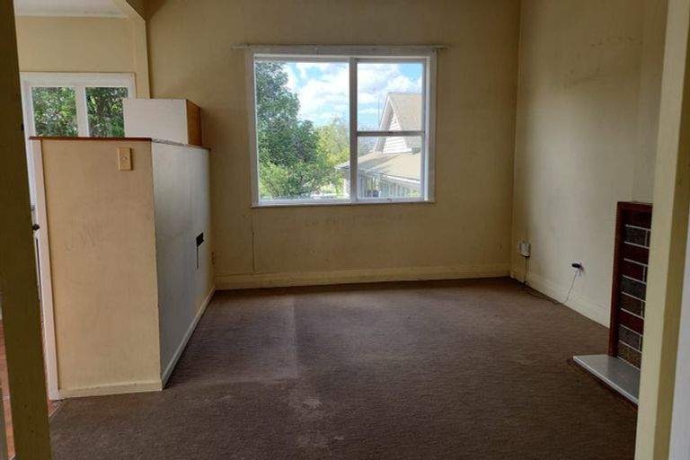 Photo of property in 2 Eden View Road, Sandringham, Auckland, 1025