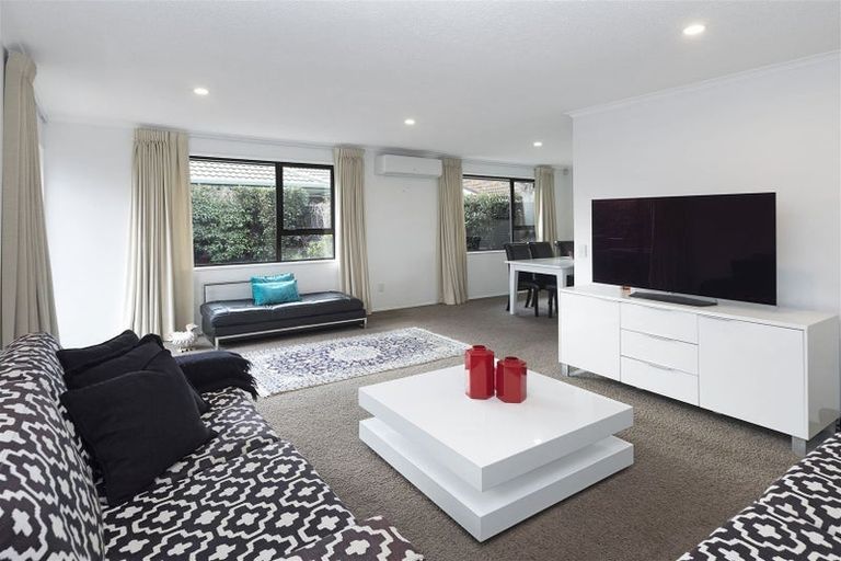 Photo of property in 1/31a Lansbury Avenue, Strowan, Christchurch, 8052