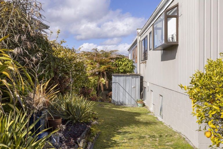 Photo of property in 2/25 Golders Place, Richmond Heights, Taupo, 3330