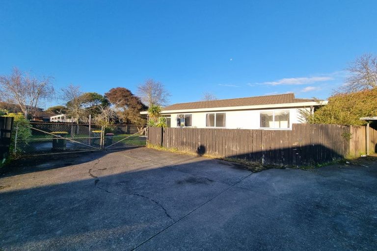 Photo of property in 2/14 Trimdon Street, Randwick Park, Auckland, 2105