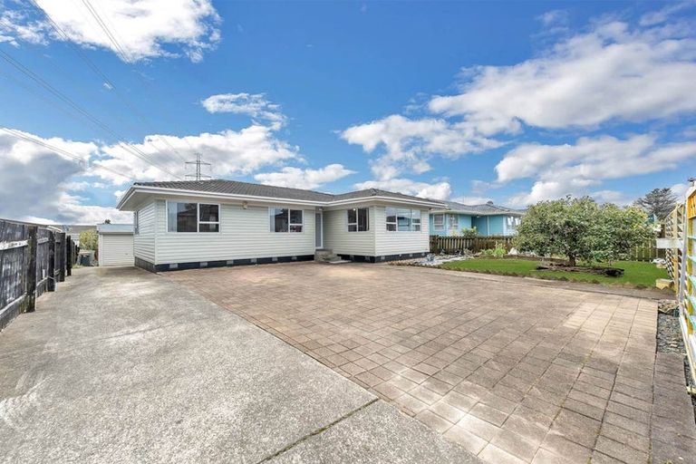 Photo of property in 39 Zelda Avenue, Clover Park, Auckland, 2023