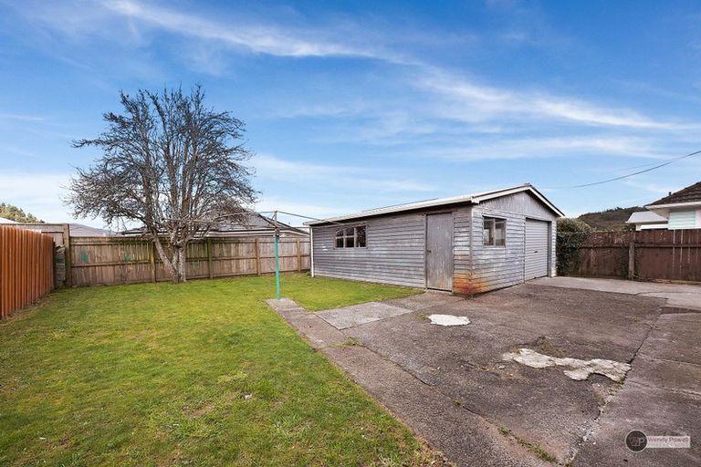 Photo of property in 43 Russell Road, Wainuiomata, Lower Hutt, 5014