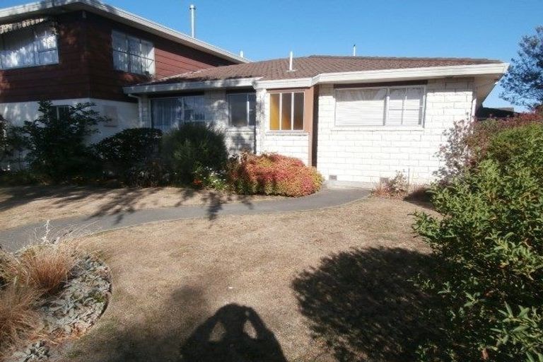Photo of property in 1/5 Salford Avenue, Redwood, Christchurch, 8051