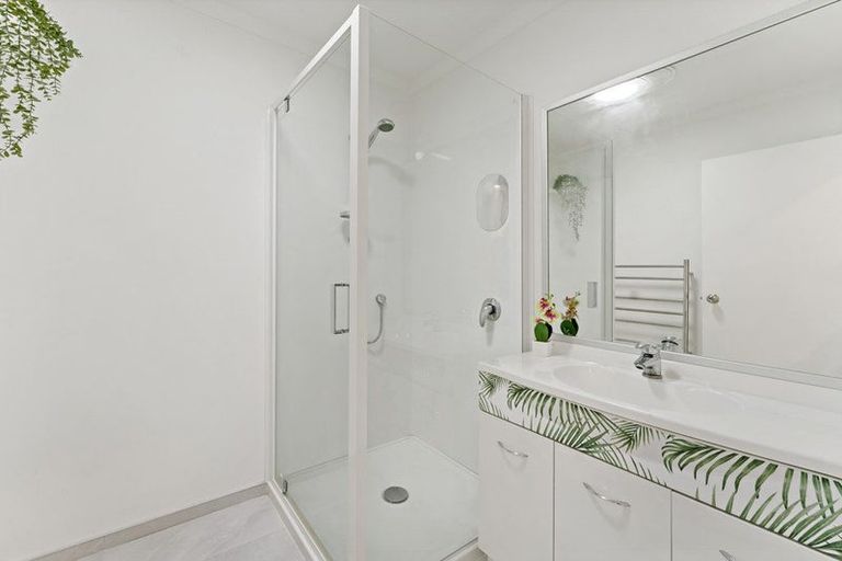 Photo of property in 17 Beardmore Lane, Papakura, 2110