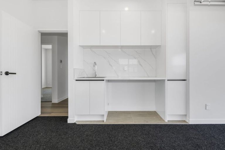 Photo of property in 77 Maungakaraka Road, Karaka, 2580