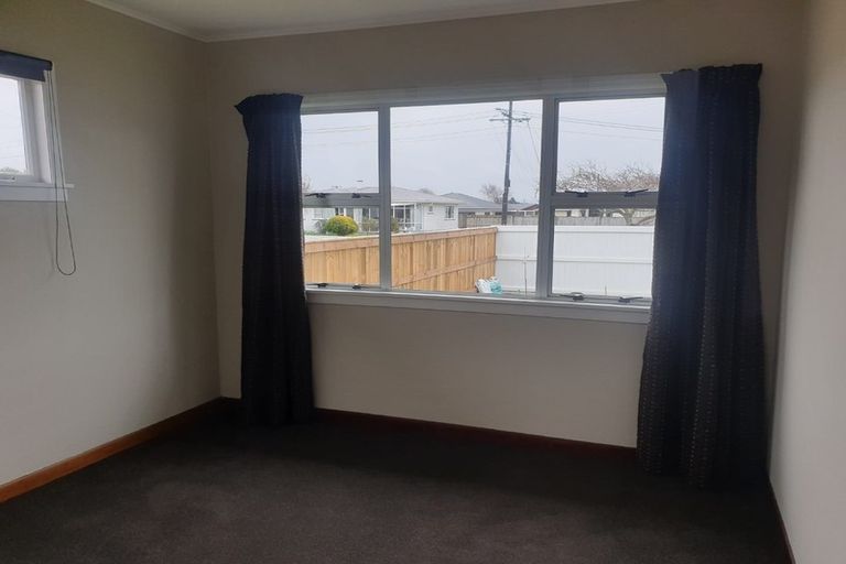Photo of property in 8 Truby King Street, Merrilands, New Plymouth, 4312