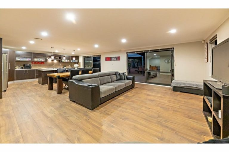 Photo of property in 12 Lucca Crescent, Flat Bush, Auckland, 2019