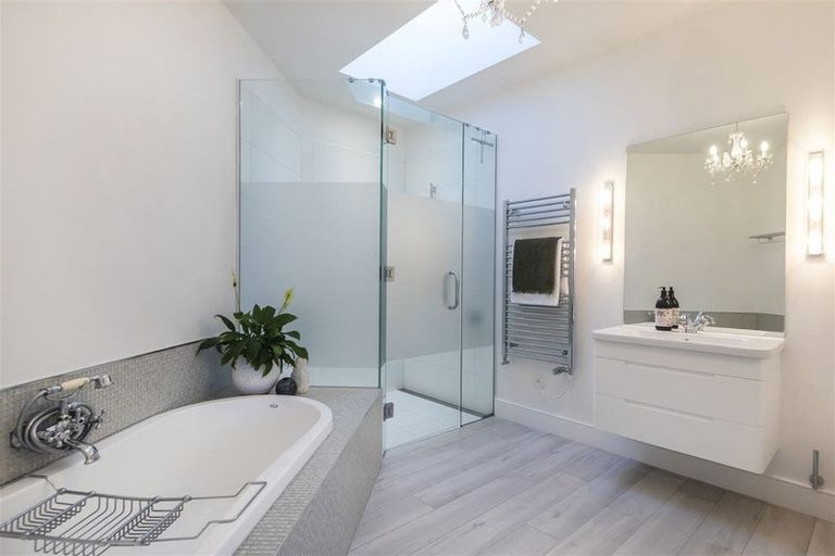 Photo of property in 11 Pentlow Place, Fendalton, Christchurch, 8052