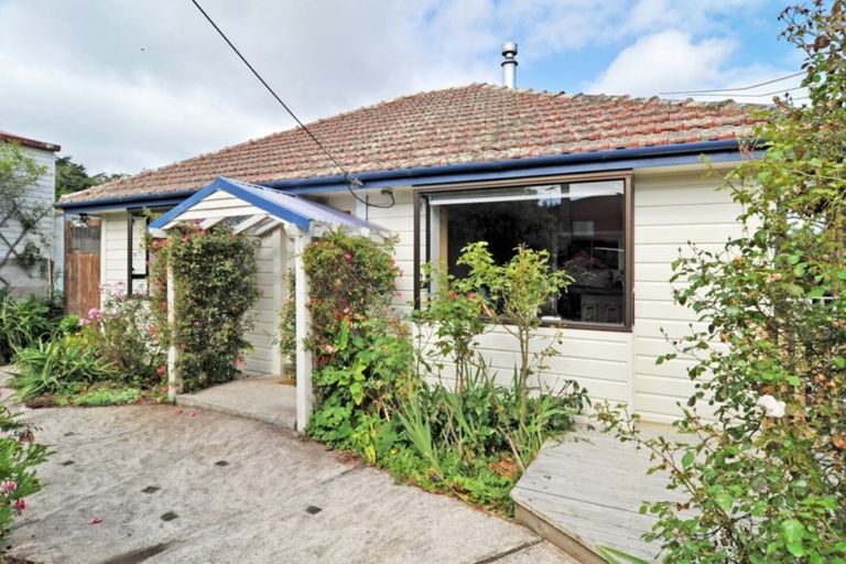 Photo of property in 46 Seaton Road, Portobello, Dunedin, 9014