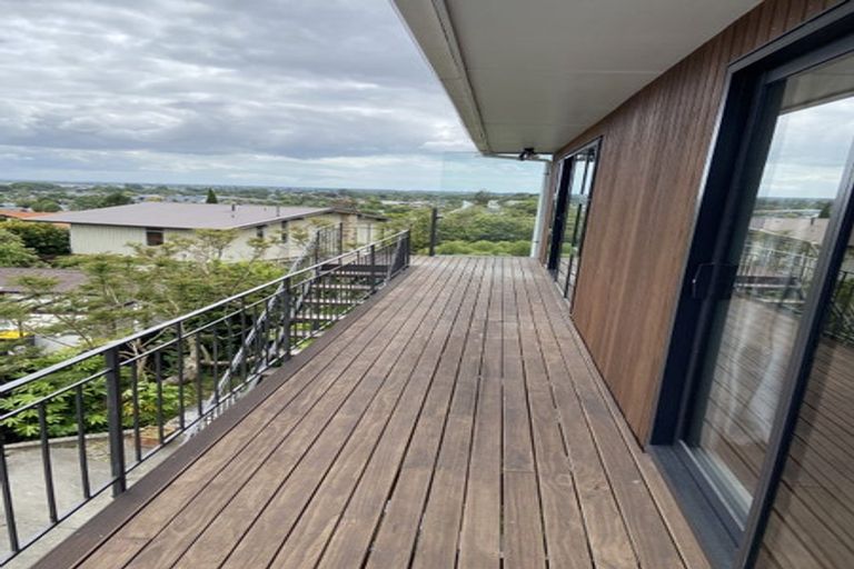 Photo of property in 2/51 Parklands Drive, Huntsbury, Christchurch, 8022