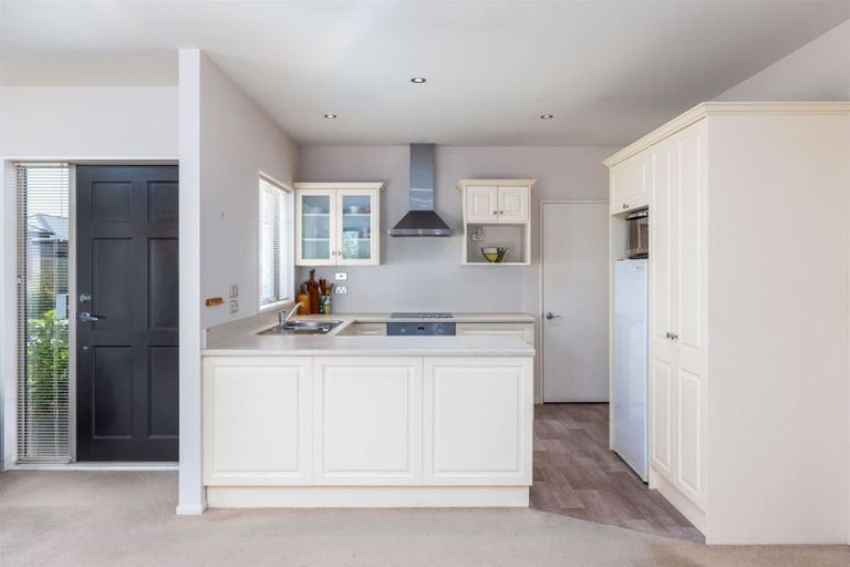 Photo of property in 22 Streamside Court, Woolston, Christchurch, 8062