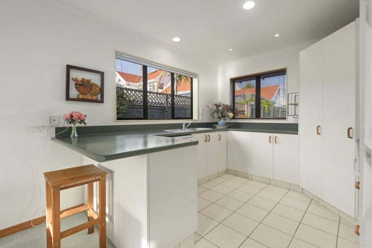 Photo of property in 4 Jensen Street, Hokowhitu, Palmerston North, 4410