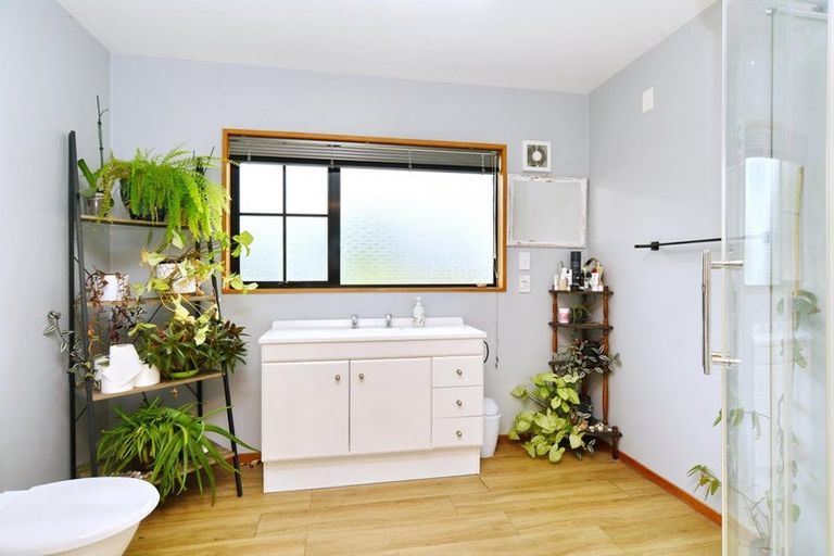 Photo of property in 37 Old Main North Road, Leithfield, Amberley, 7481