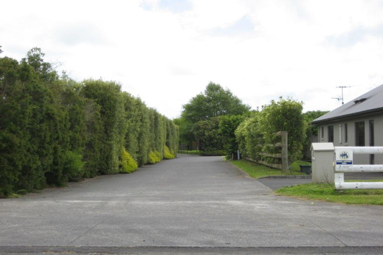 Photo of property in 14 Station Road, Huapai, Kumeu, 0810