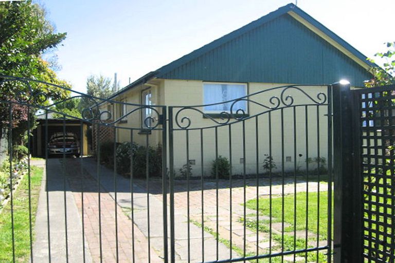 Photo of property in 138 Northcote Road, Northcote, Christchurch, 8052