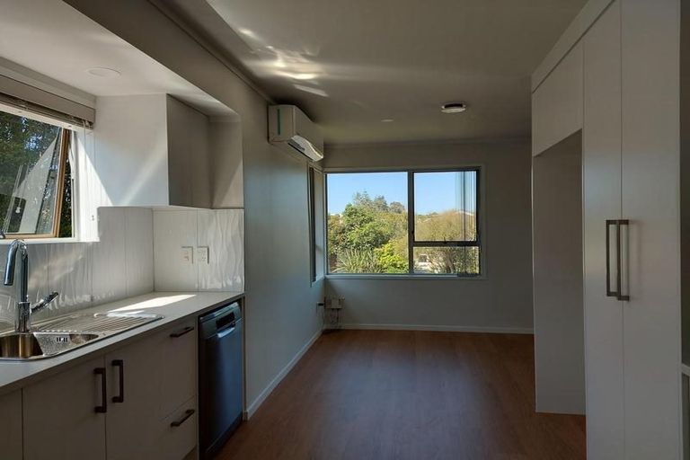 Photo of property in 34 Preston Avenue, Henderson, Auckland, 0610