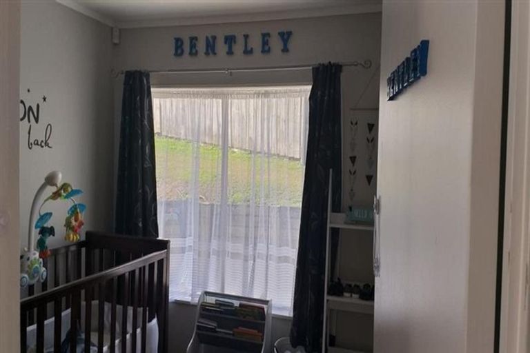 Photo of property in 3 Bernina Place, Weymouth, Auckland, 2103