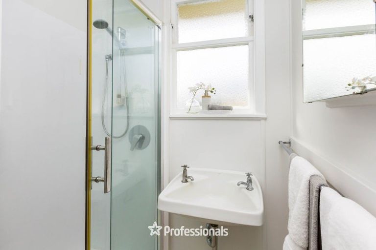 Photo of property in 52 Mary Crescent, Elderslea, Upper Hutt, 5018