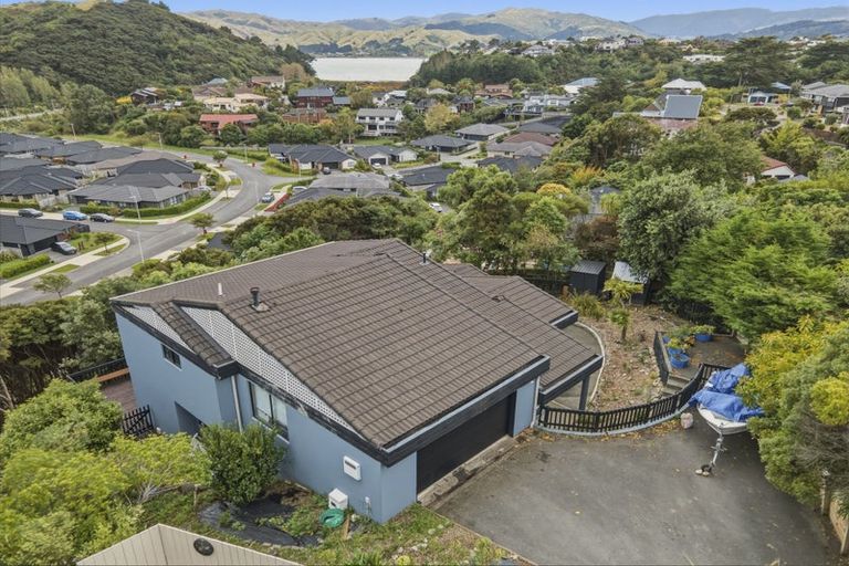 Photo of property in 2/18 Sailmaker Close, Whitby, Porirua, 5024