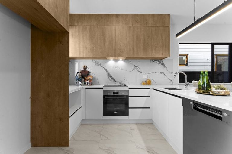 Photo of property in 11 Greenbrier Street, Westgate, 0814