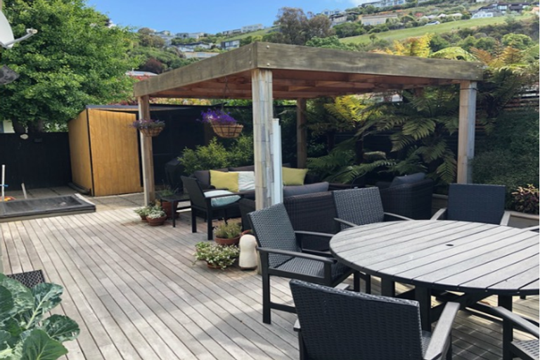 Photo of property in 24 Augusta Street, Redcliffs, Christchurch, 8081