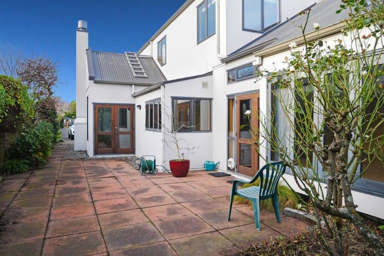 Photo of property in 105 Hawford Road, Opawa, Christchurch, 8023