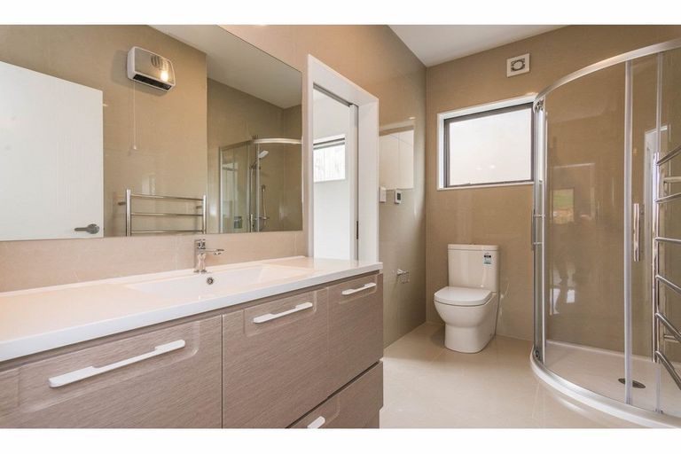 Photo of property in 139 Tiriwa Drive, Massey, Auckland, 0614