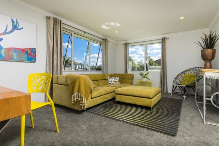 Photo of property in 35 Aberley Road, Schnapper Rock, Auckland, 0632