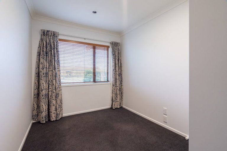 Photo of property in 1 Russell Robertson Drive, Havelock North, 4130