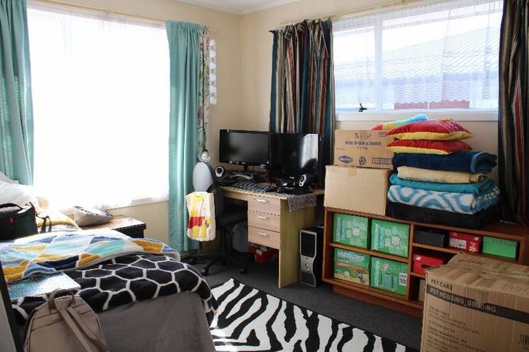 Photo of property in Capel Courts, 1/141a Clarence Street, Riccarton, Christchurch, 8011