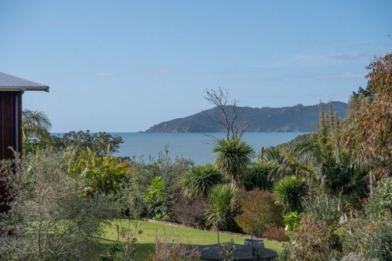 Photo of property in 46c Heretaunga Crescent, Cable Bay, 0420