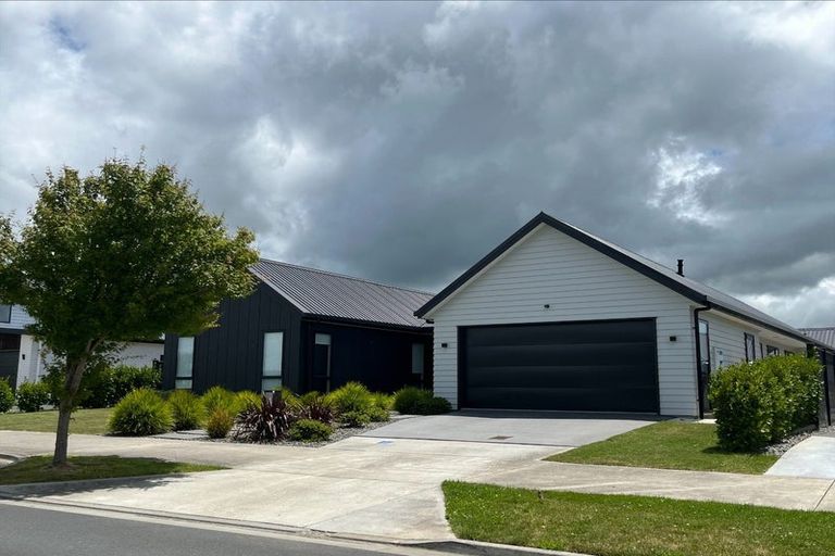 Photo of property in 32 William Paul Street, Cambridge, 3434