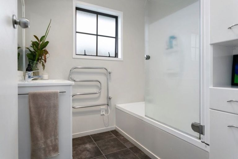 Photo of property in 29 Sheridan Crescent, Leamington, Cambridge, 3432