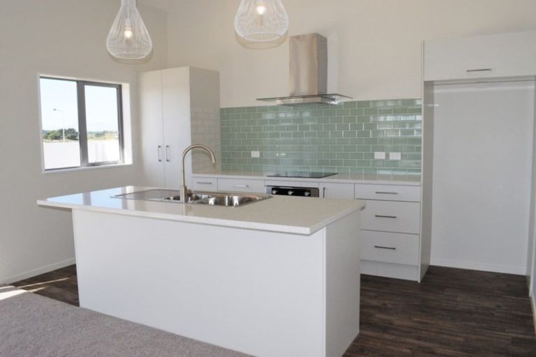 Photo of property in 4 Seagrass Place, Otaki Beach, Otaki, 5512