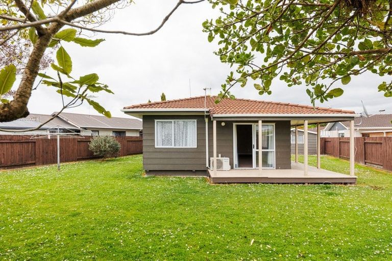Photo of property in 25 Willowstream Grove, Cloverlea, Palmerston North, 4412