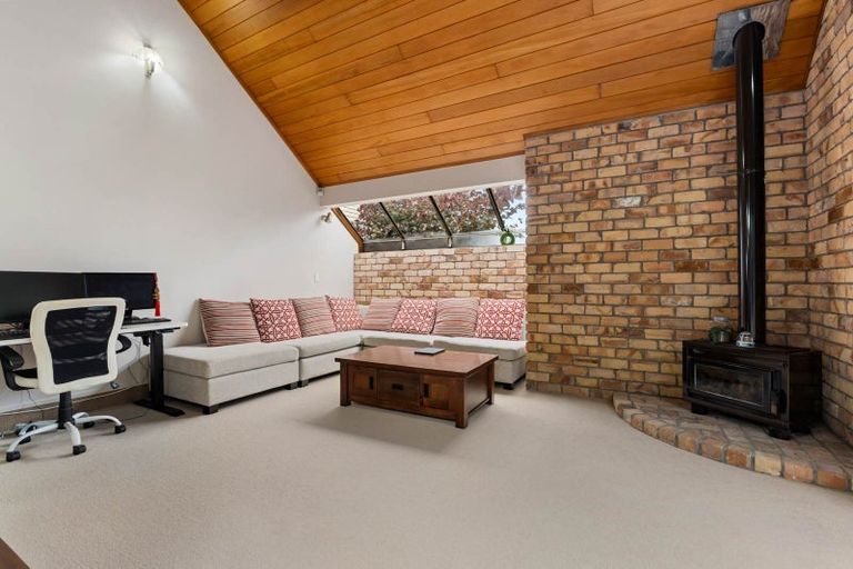 Photo of property in 1/5 Gulf Crest, Bucklands Beach, Auckland, 2012