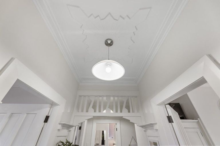 Photo of property in 15 Wills Street, Balaclava, Dunedin, 9011