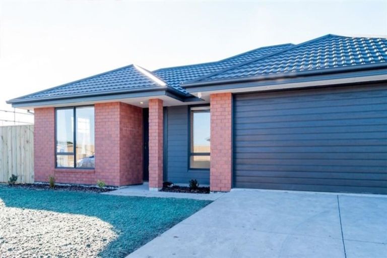 Photo of property in 8 Grasmere Close, Rangiora, 7400