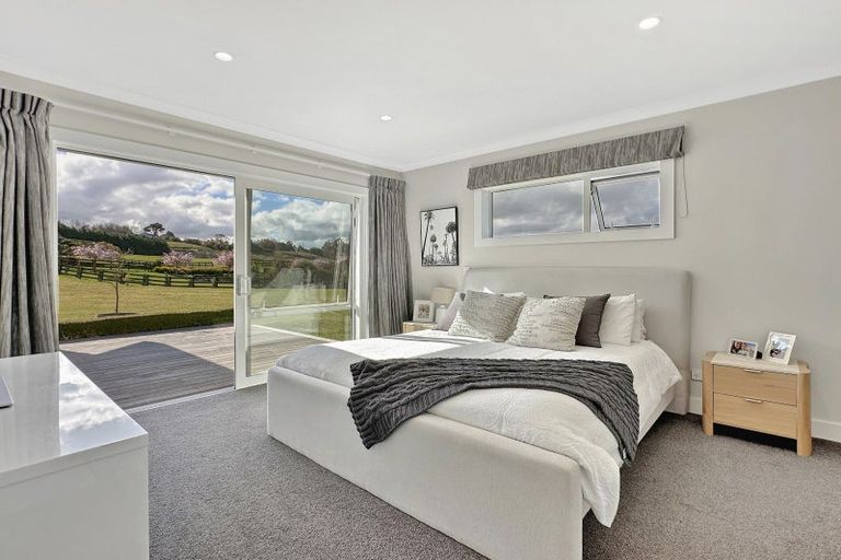 Photo of property in 7 Lochinvar Lane, Acacia Bay, Taupo, 3385