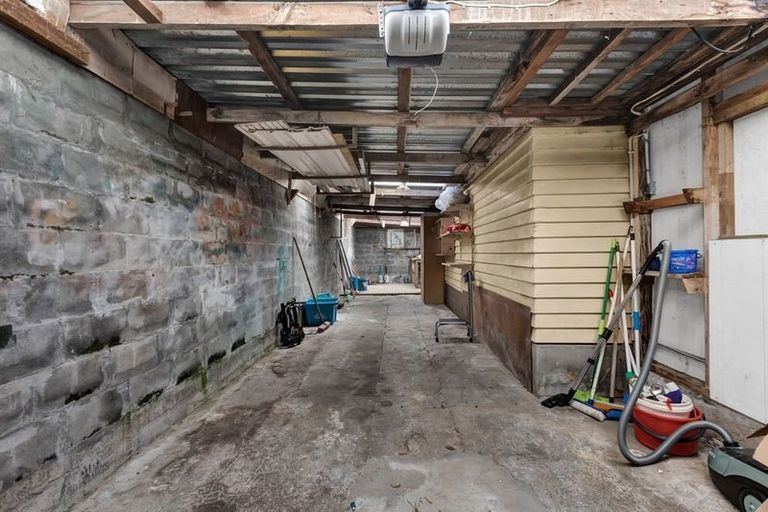 Photo of property in 14 Beach Street, Fitzroy, New Plymouth, 4312