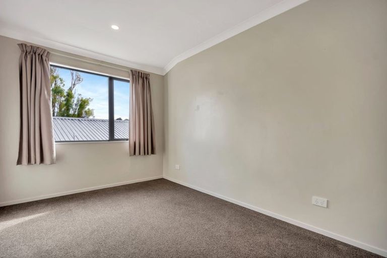 Photo of property in 7 Flaunty Place, West Harbour, Auckland, 0618