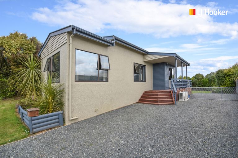 Photo of property in 52 Oxley Crescent, Broad Bay, Dunedin, 9014