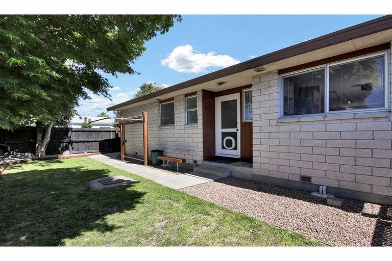 Photo of property in 2/67 Keighleys Road, Bromley, Christchurch, 8062